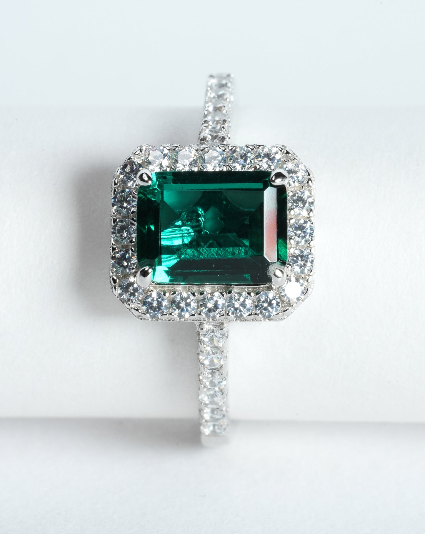 EMERALD RING